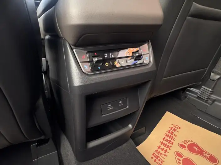 Ford Edge 2026 Model Ford Edge L 2.0T EcoBoost E Hybrid 4WD VII seat Supreme Model – фото 7