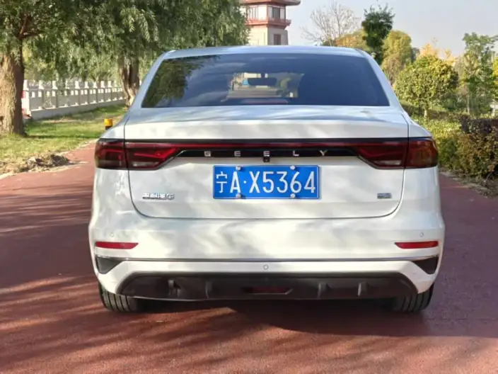Geely Emgrand 2022 Model No. 4 Gen 1.5L CVT Noble Model – фото 5