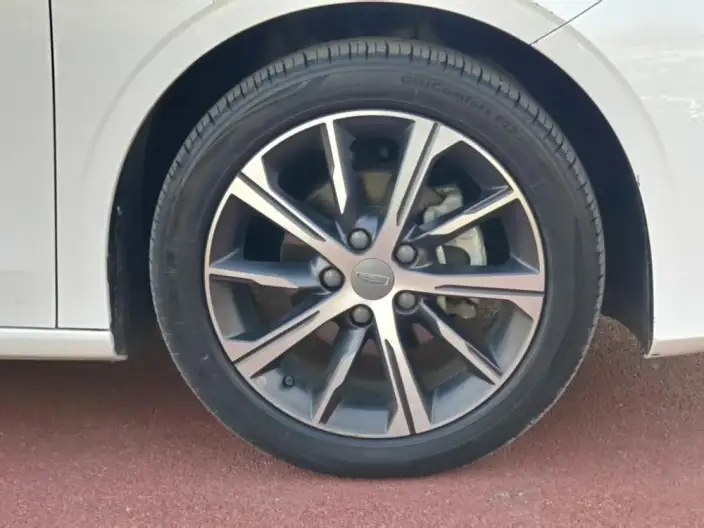 Geely Emgrand 2022 Model No. 4 Gen 1.5L CVT Noble Model – фото 7