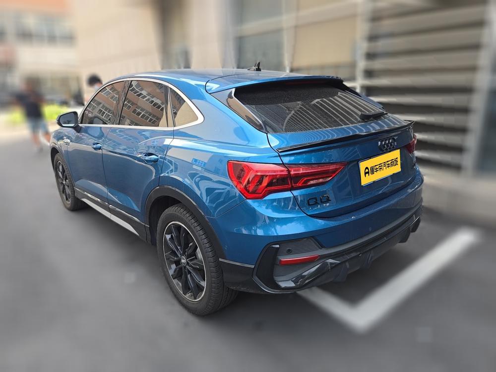 AUDI Q3 Sportback Модель 2020 года 45 TFSI quattro Luxury – фото 4