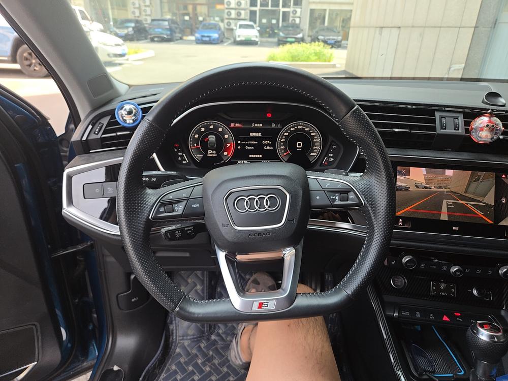AUDI Q3 Sportback Модель 2020 года 45 TFSI quattro Luxury – фото 7