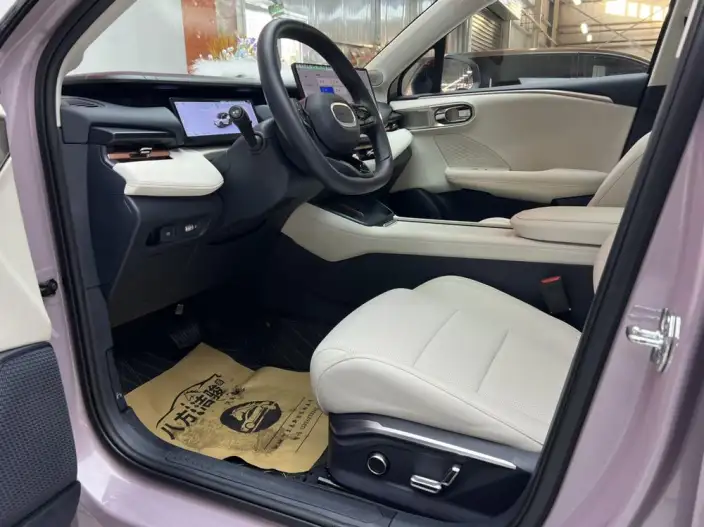Lynk & Co 06 2026 Model Relive 1.5T Ultra – фото 8