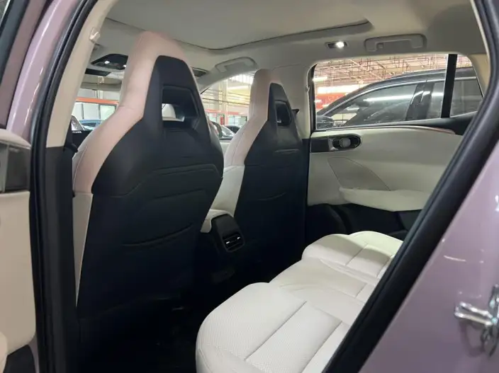 Lynk & Co 06 2026 Model Relive 1.5T Ultra – фото 9
