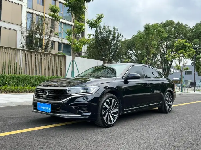Volkswagen Passat 2023 Model Facelift 330TSI Elite Edition – фото 1