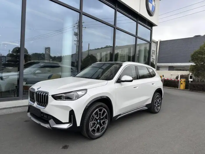 BMW X1 2026 Model sDrive25Li X Design Set – фото 1