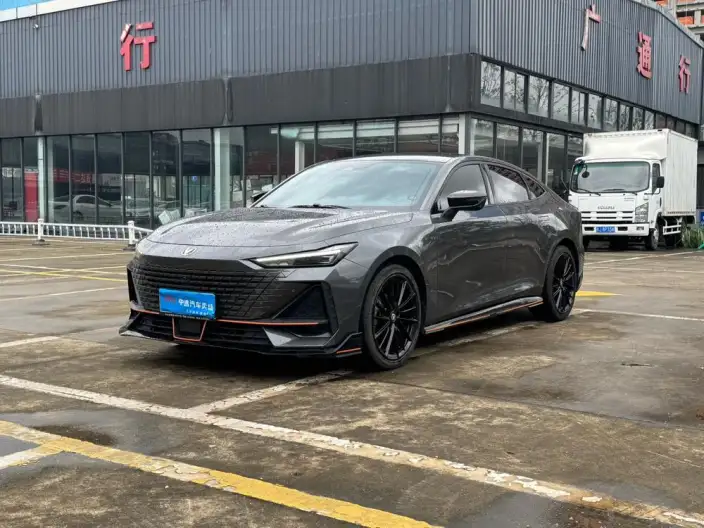 Changan UNI-V 2023 Model 1.5T Sports Edition