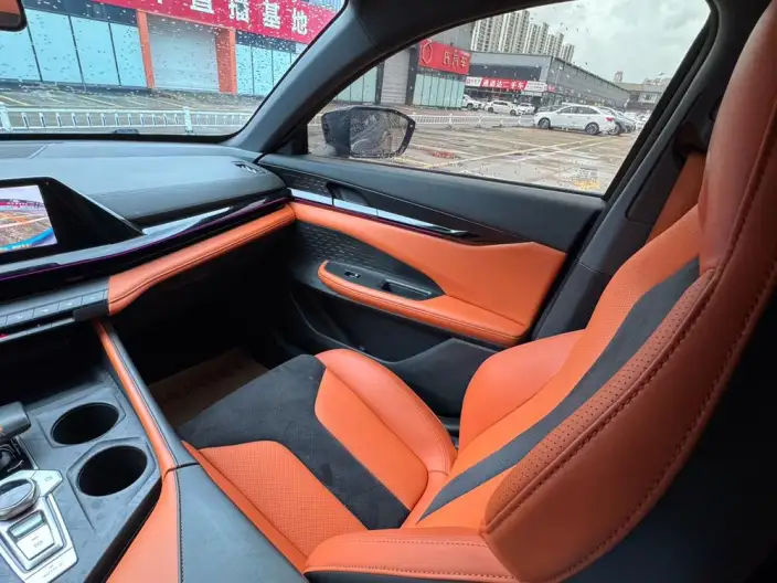 Changan UNI-V 2023 Model 1.5T Sports Edition – фото 6