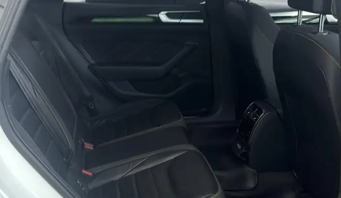 Volkswagen CC 2024 Model 380TSI Eye-catching version – фото 9