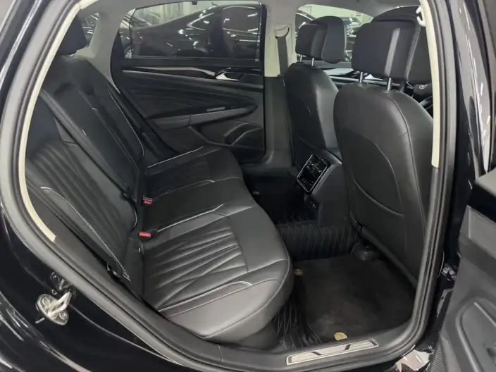 Volkswagen Passat 2023 Model Facelift 330TSI Deluxe Edition – фото 9