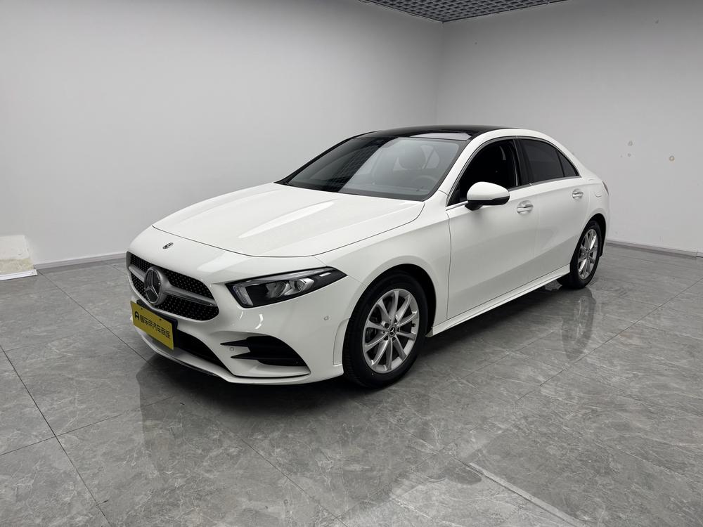 Mercedes-Benz A-class Модель 2022 года комплектация A 200 L Sports sedan Fashion Edition