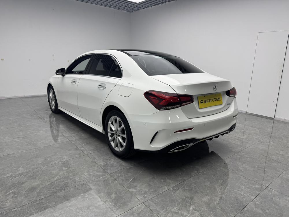 Mercedes-Benz A-class Модель 2022 года комплектация A 200 L Sports sedan Fashion Edition – фото 5