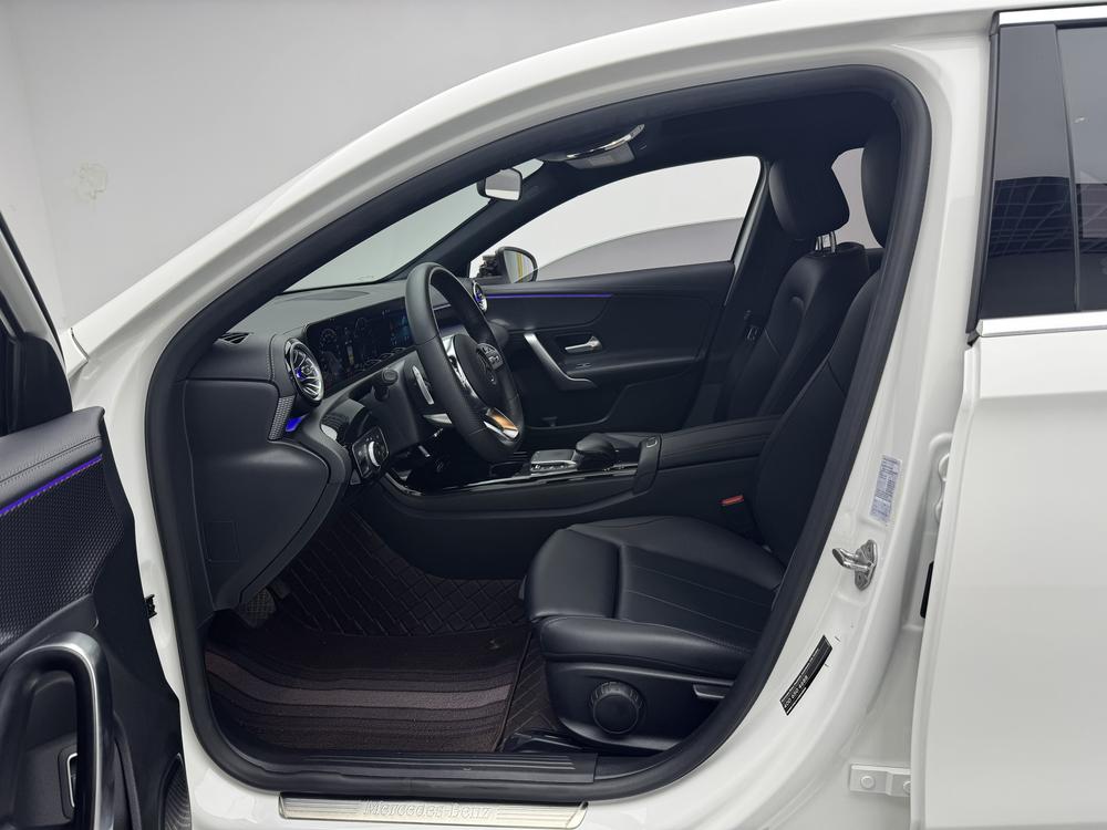 Mercedes-Benz A-class Модель 2022 года комплектация A 200 L Sports sedan Fashion Edition – фото 17