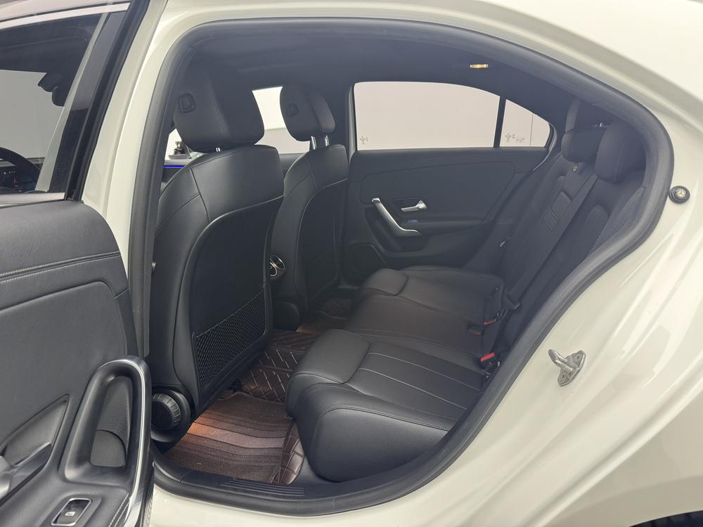 Mercedes-Benz A-class Модель 2022 года комплектация A 200 L Sports sedan Fashion Edition – фото 18
