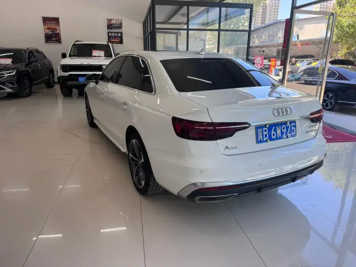 Audi A4 L 2024 Model 40 TFSI Fashion Dynamic Model – фото 4