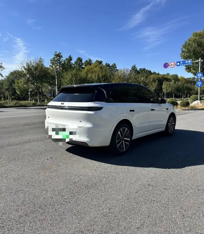 Li Auto L6 2024 Model Pro Edition – фото 6