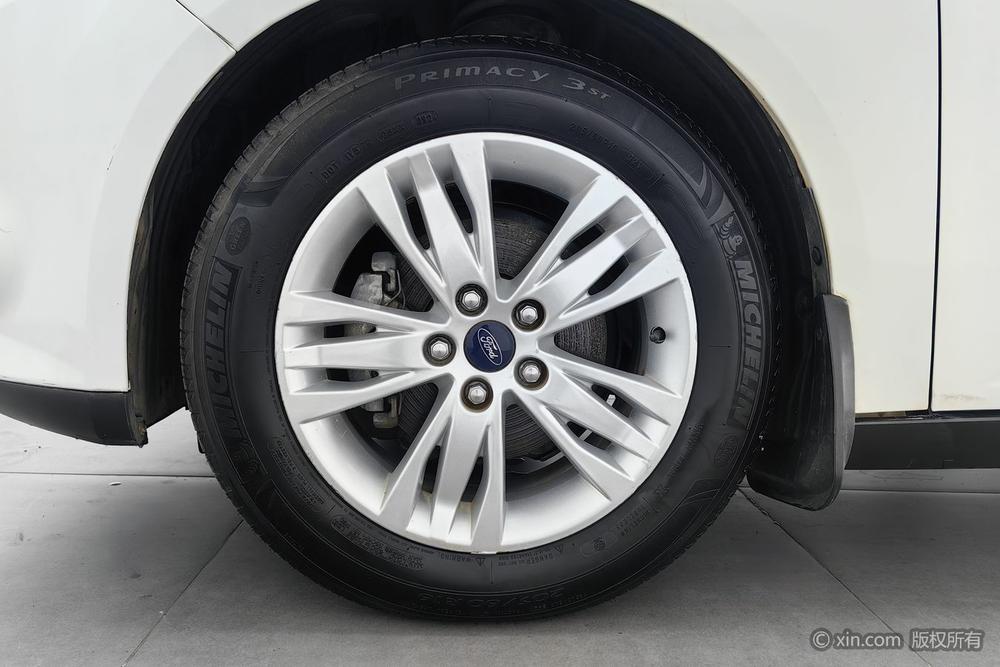 Ford Focus Sedan 2012 1.6L Automatic Comfort – фото 9