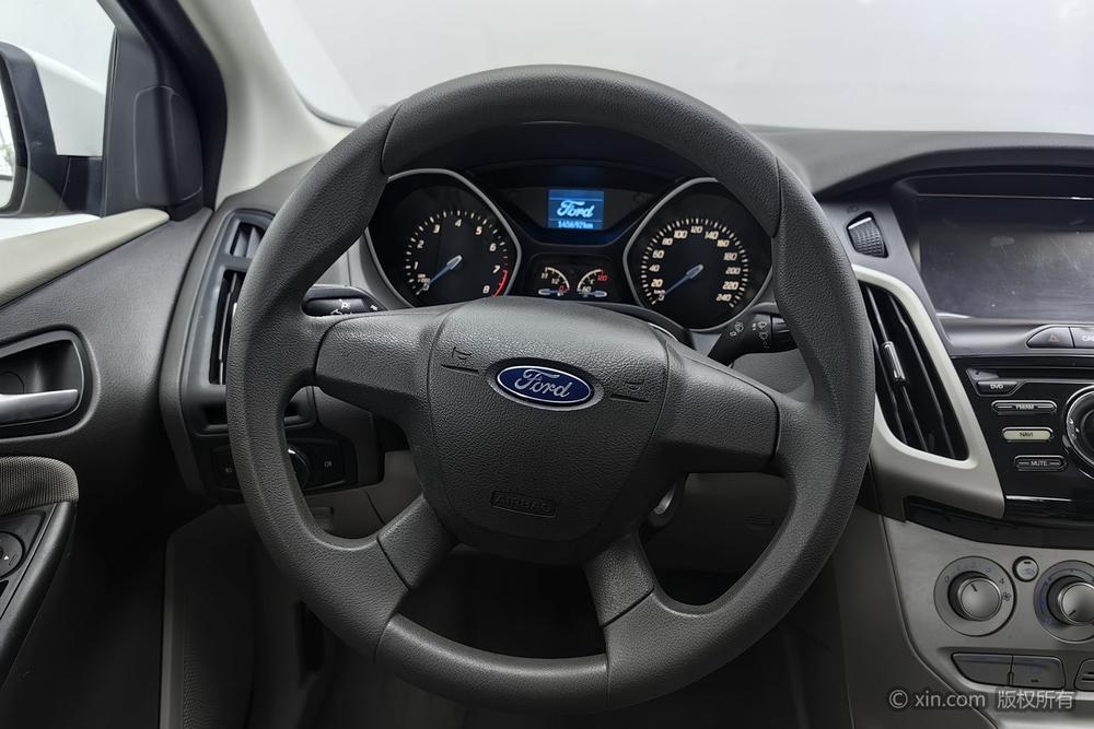 Ford Focus Sedan 2012 1.6L Automatic Comfort – фото 15