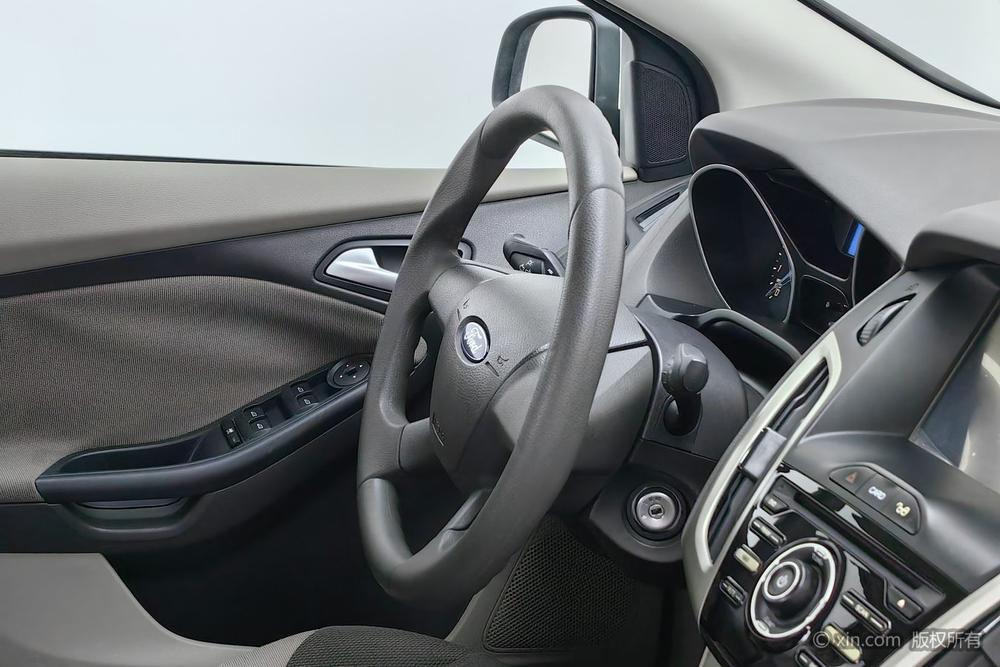 Ford Focus Sedan 2012 1.6L Automatic Comfort – фото 18