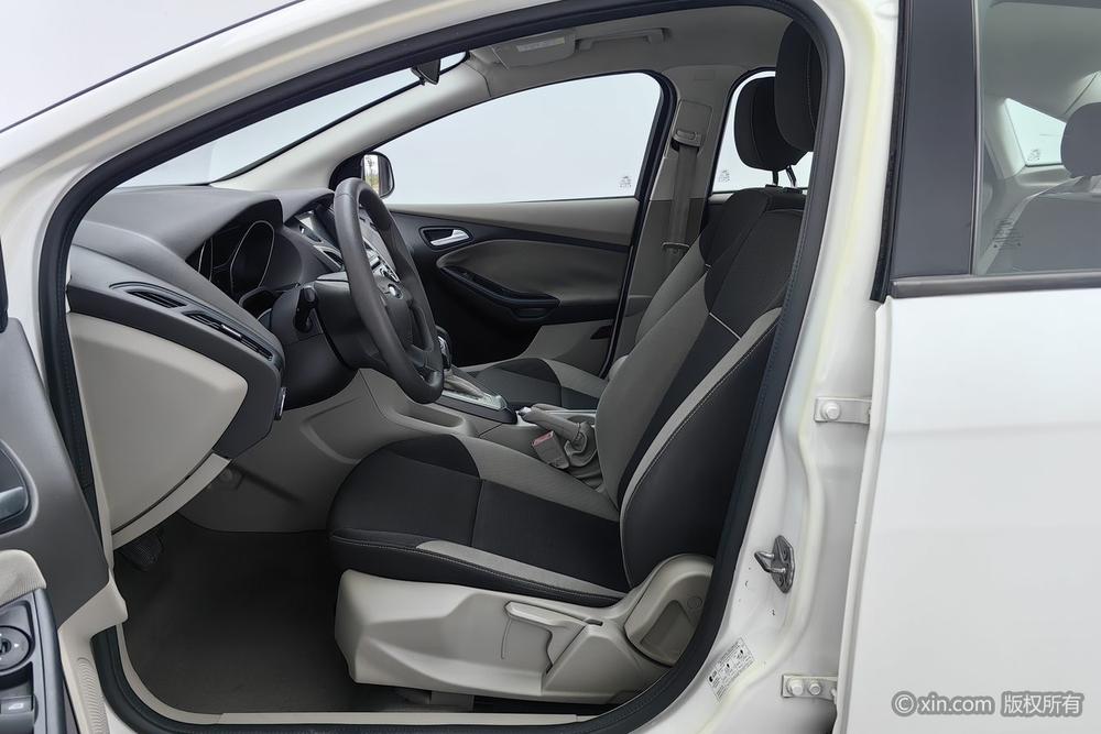 Ford Focus Sedan 2012 1.6L Automatic Comfort – фото 19