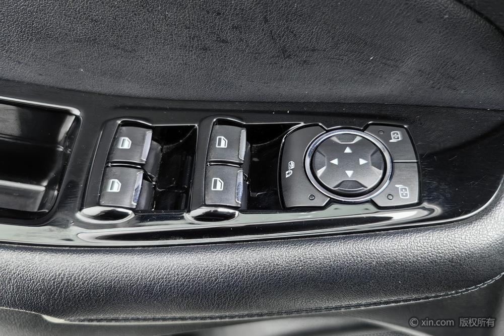 Ford Edge 2016 модификация EcoBoost 245 2WD Sebring тип 7 seat – фото 22
