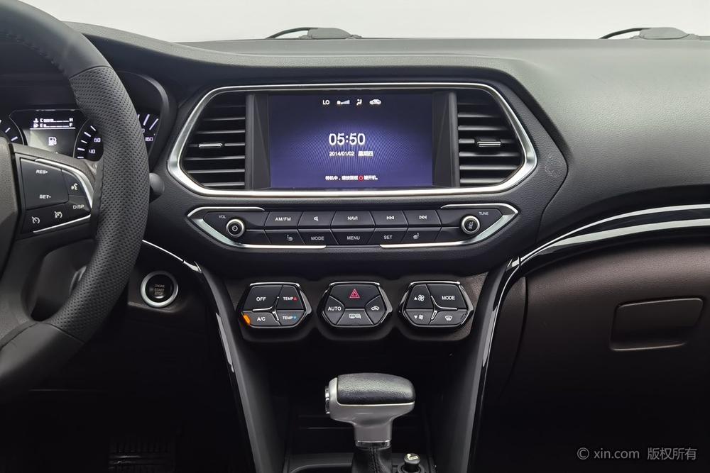 GAC GS4 2017 235T Automatic 2WD Luxury Connected – фото 13