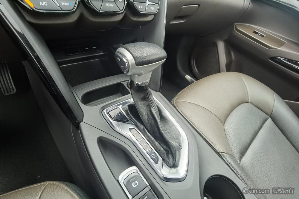 GAC GS4 2017 235T Automatic 2WD Luxury Connected – фото 15