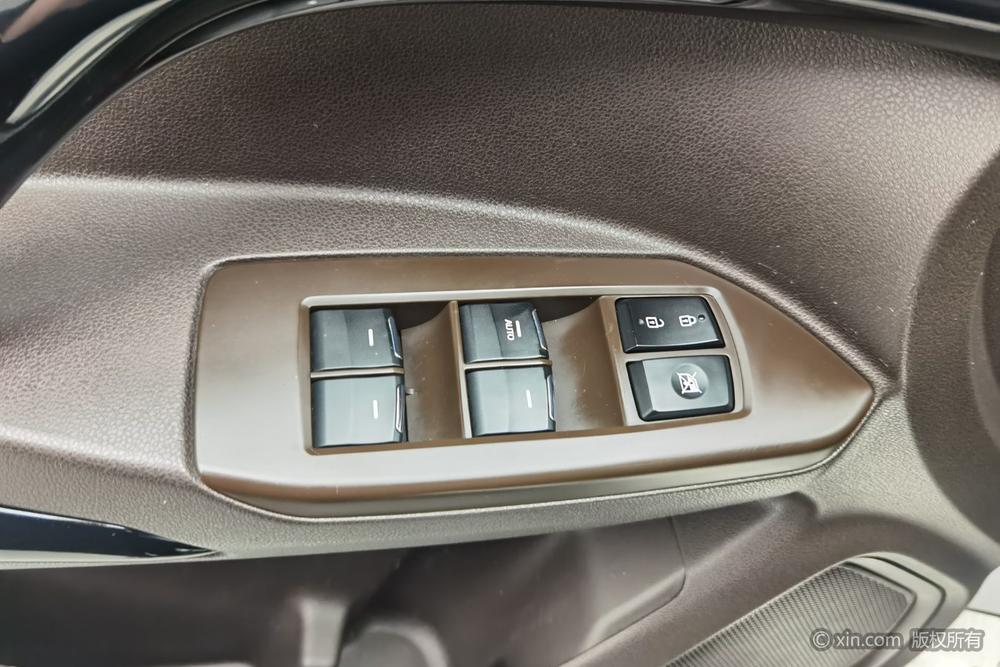 GAC GS4 2017 235T Automatic 2WD Luxury Connected – фото 22