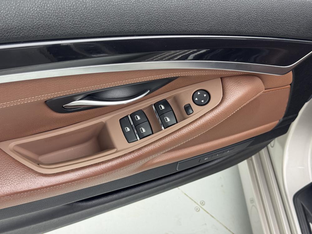 BMW 5 Series импорт 2015 модификация 520i Elegance – фото 27