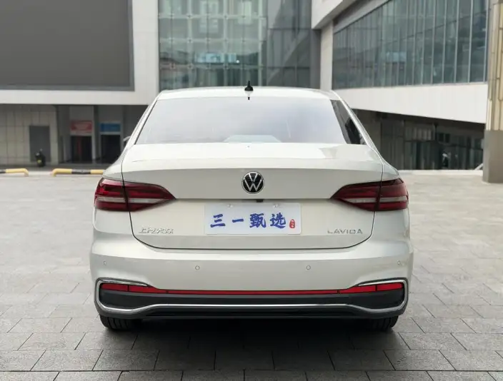 Volkswagen Lavida 2023 Model 1.5L Automatic Five million editions – фото 5