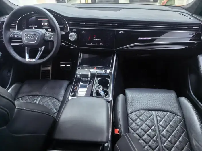 Audi Q8 2022 Model 55 TFSI Exclusive Dynamic Model – фото 5