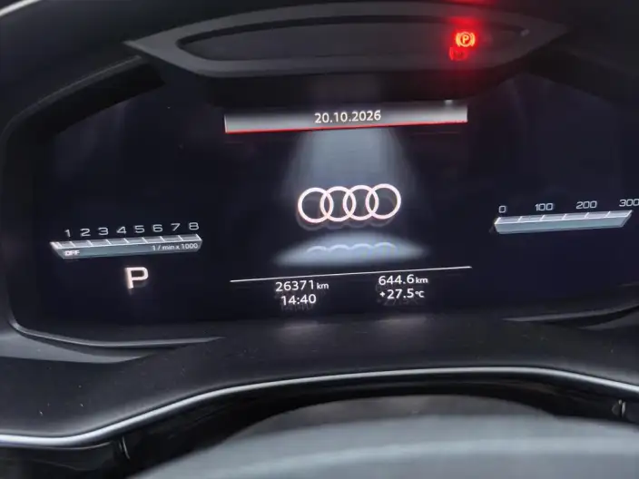 Audi Q8 2022 Model 55 TFSI Exclusive Dynamic Model – фото 6
