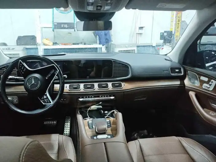 Mercedes-Benz GLS 2024 Model GLS 450 4MATIC Luxury Model – фото 5