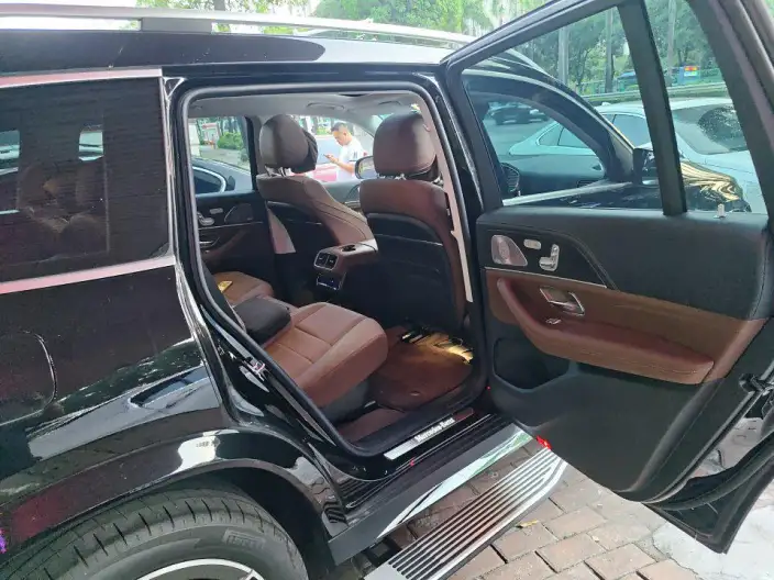 Mercedes-Benz GLS 2025 Model GLS 450 4MATIC Fashion Model – фото 9