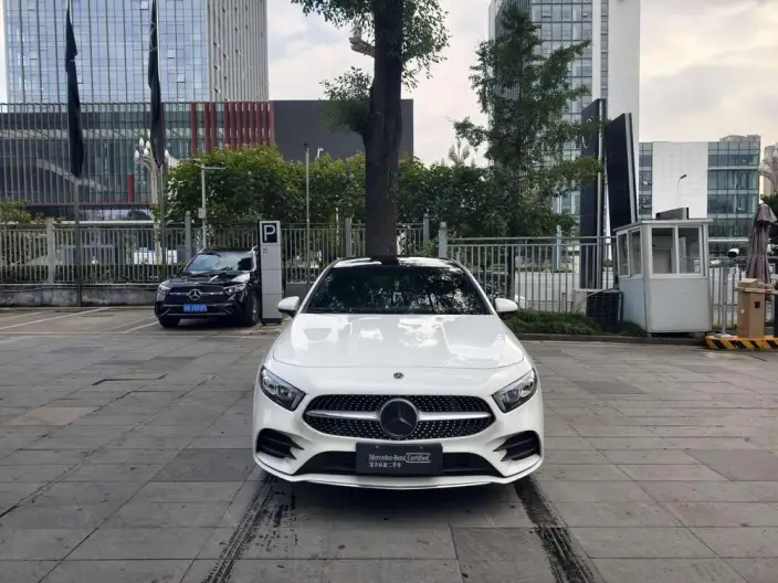 Mercedes-Benz A-class 2022 Model A 200 L Sports sedan Fashion Edition – фото 2