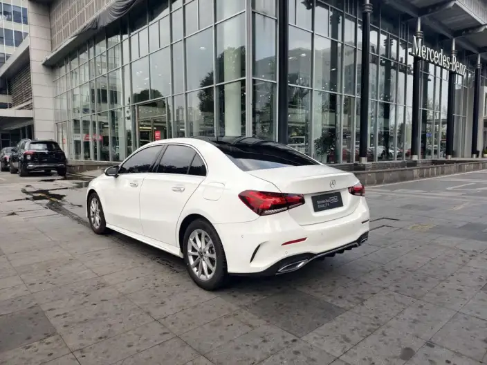 Mercedes-Benz A-class 2022 Model A 200 L Sports sedan Fashion Edition – фото 4