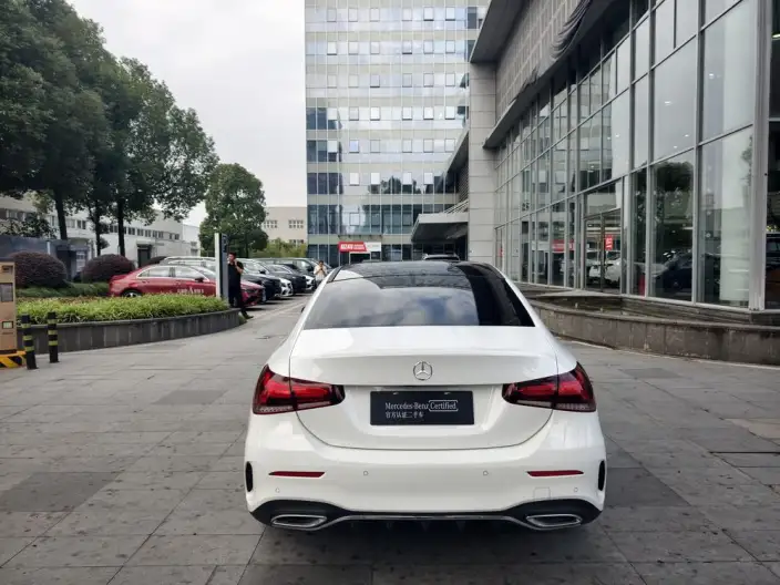 Mercedes-Benz A-class 2022 Model A 200 L Sports sedan Fashion Edition – фото 5
