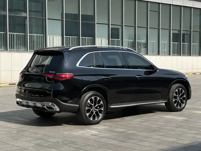 Mercedes-Benz GLC 2024 Model Facelift GLC 260 L 4MATIC Luxury Model 7 seat – фото 5