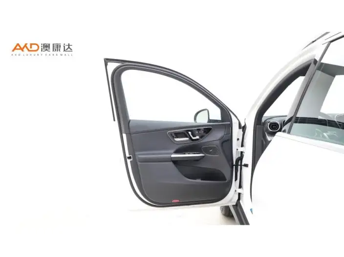 Mercedes-Benz GLC 2024 Model GLC 260 L 4MATIC Dynamic Model 5 seat – фото 9