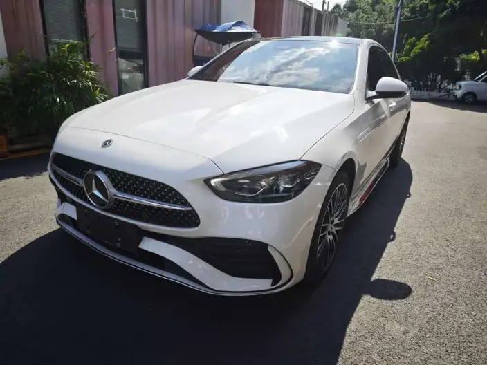 Mercedes-Benz C-Class 2023 Model C 260 L Sports Edition – фото 1