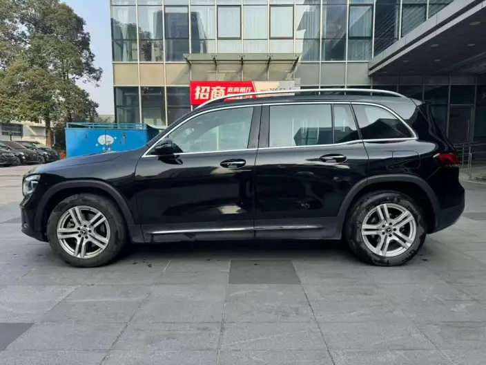 Mercedes-Benz GLB 2023 Model GLB 220 Dynamic Model – фото 4