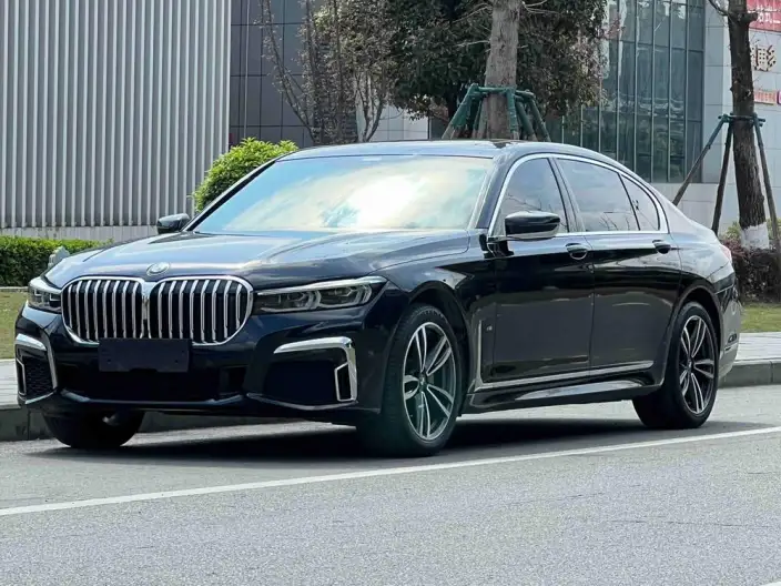 BMW 7 Series 2021 Model 730Li M Sports Set – фото 1