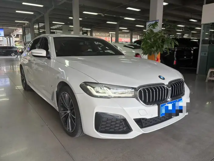 BMW 5 Series 2022 Model Facelift 530Li Leading Model M Sports Set – фото 3