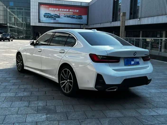 BMW 3 Series 2023 Model 325Li M Sports Set – фото 4