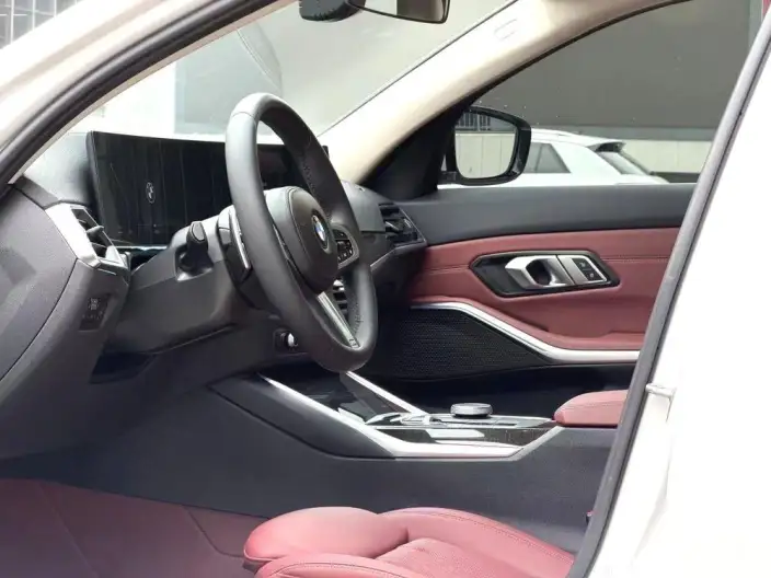 BMW 3 Series 2023 Model 325Li M Sports Set – фото 10