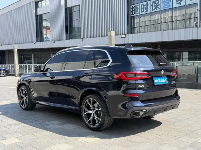 BMW X5 2022 Model Facelift xDrive 40Li M Sports Set – фото 4
