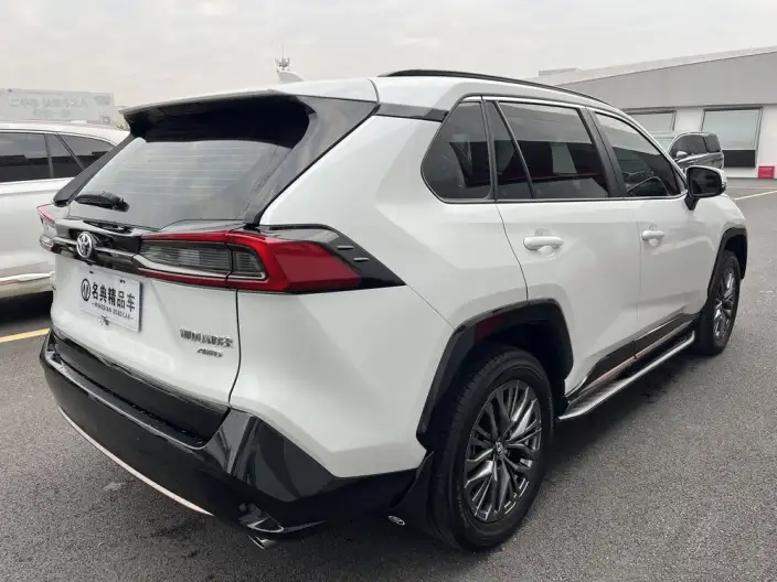 Toyota Wildlander 2024 Model 2.0L 4WD Luxury PLUS Edition – фото 6