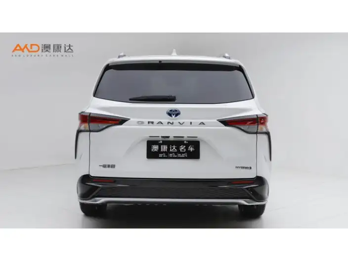Granvia 2022 Model 2.5L Hybrid Ultimate Edition – фото 3