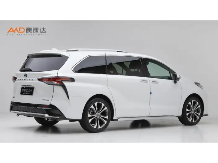Granvia 2022 Model 2.5L Hybrid Ultimate Edition – фото 4