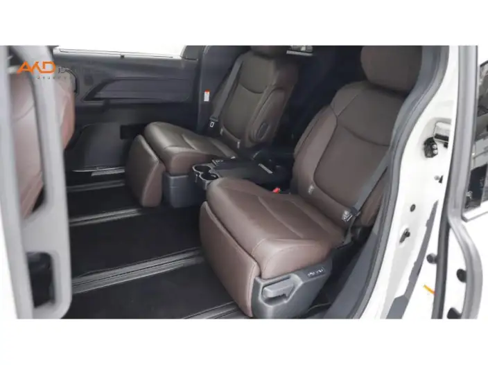 Granvia 2022 Model 2.5L Hybrid Ultimate Edition – фото 6