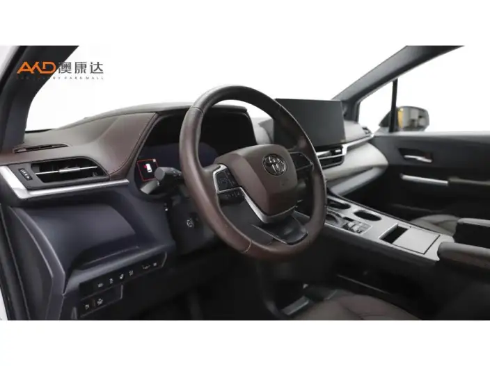 Granvia 2022 Model 2.5L Hybrid Ultimate Edition – фото 8